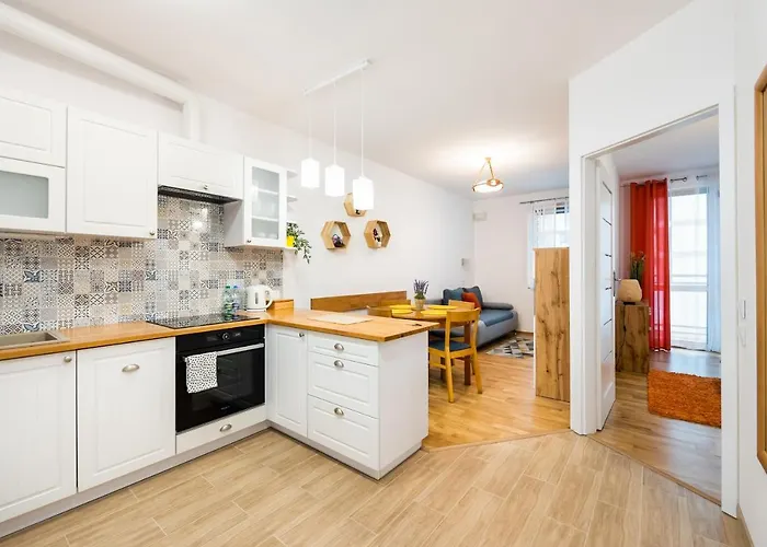 Metro Bemowo Colourful Apartment